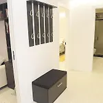 Guesthost - Borgo Santa Lucia With Private Parking & Garden Apartamento *