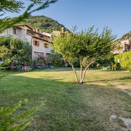 Guesthost - Borgo Santa Lucia With Private Parking & Garden Daire *