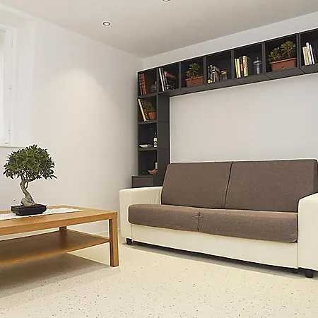 Daire Guesthost - Borgo Santa Lucia With Private Parking & Garden