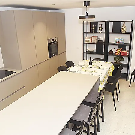 Guesthost - Borgo Santa Lucia With Private Parking & Garden Daire