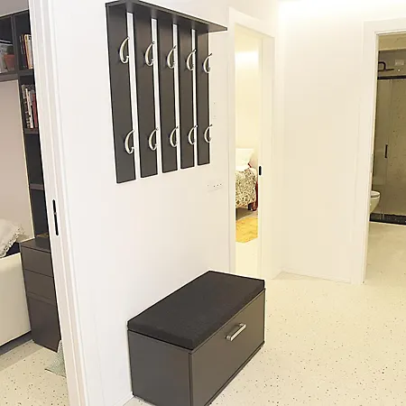 Guesthost - Borgo Santa Lucia With Private Parking & Garden Daire *